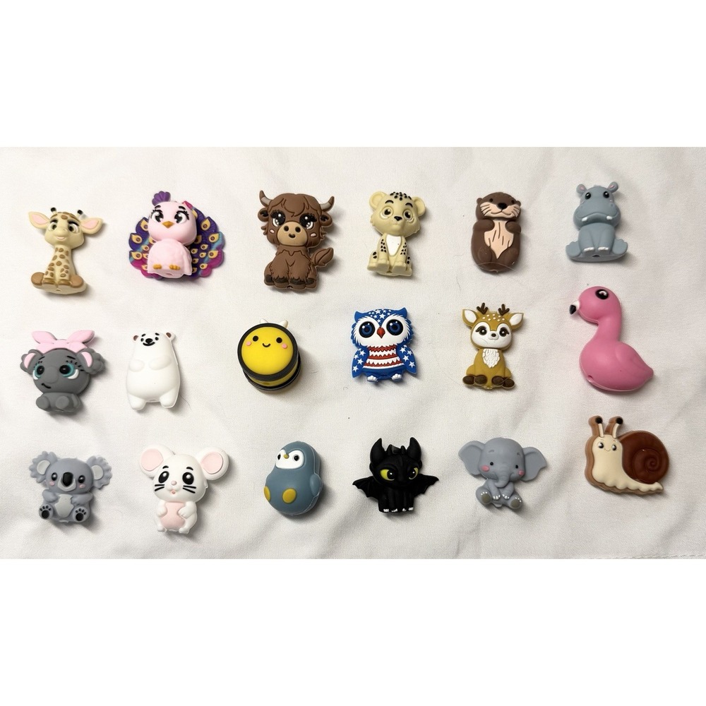 Lot of 18 Silicone 3D Animal Focal Beads For Beadable Wristlets Keychains Pens
